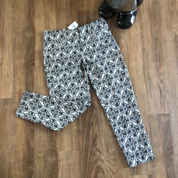 LOFT Pants - LOFT Ann Taylor Riviera Pant Cropped Size 0 NWT